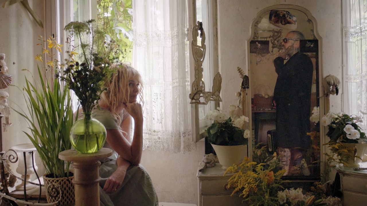 Beauty and Decay : Foto