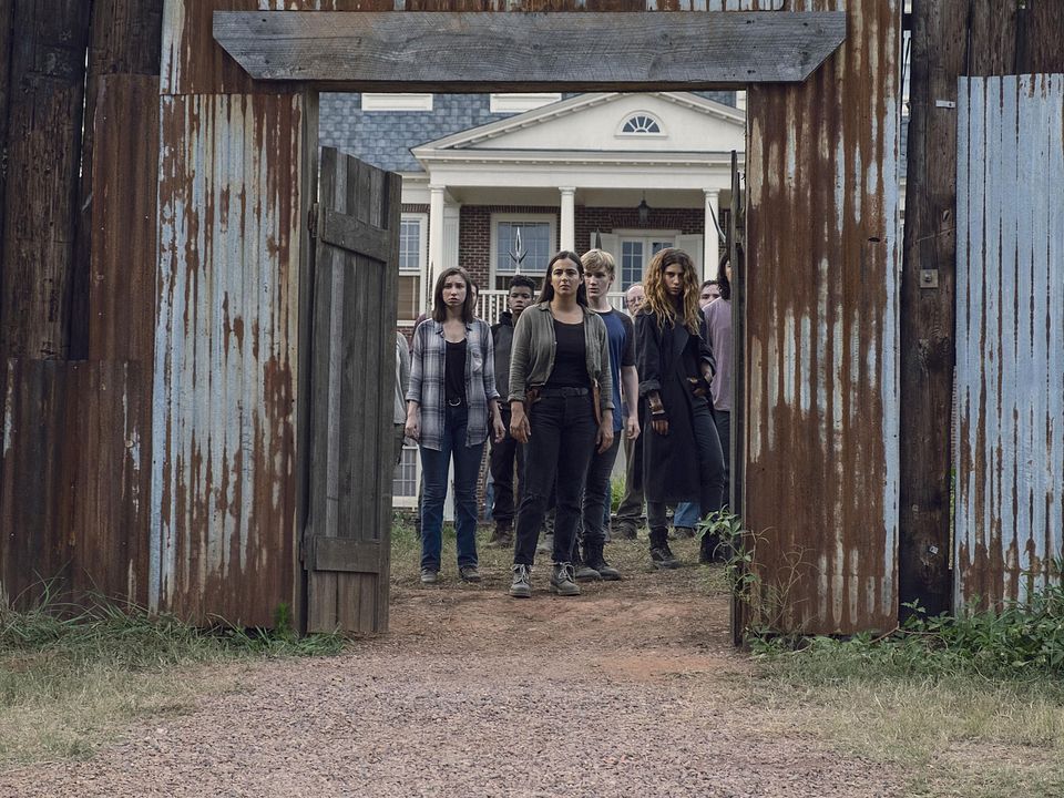 Foto Katelyn Nacon, Alanna Masterson, Matt Lintz, Nadia Hilker