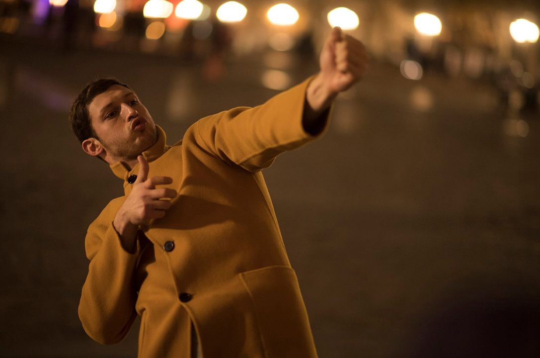 Synonyms : Foto Tom Mercier