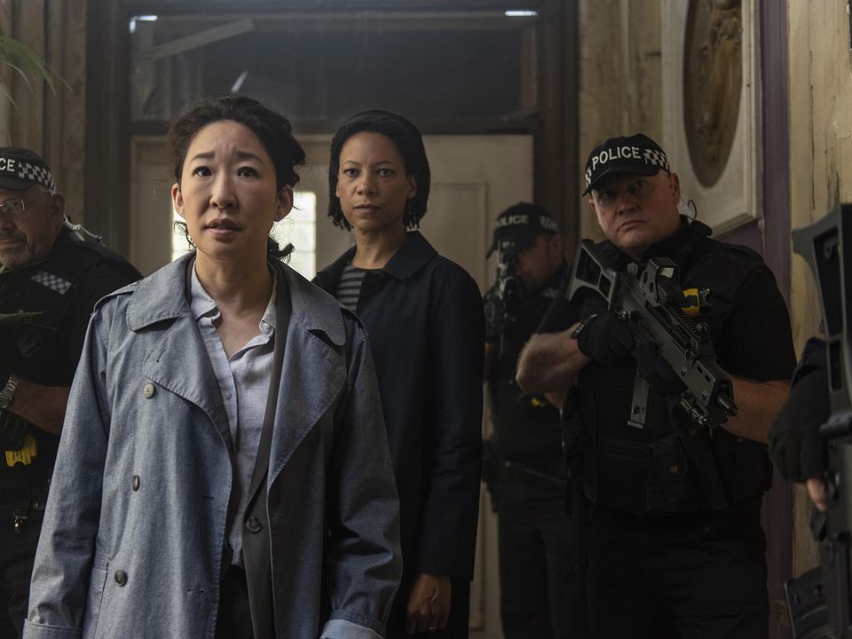 Killing Eve : Foto Sandra Oh, Nina Sosanya