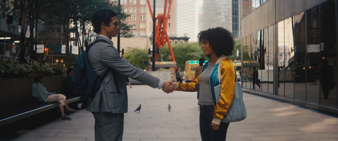El sol también es una estrella : Foto Yara Shahidi, Charles Melton