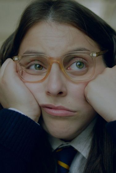 How to Build a Girl : Póster