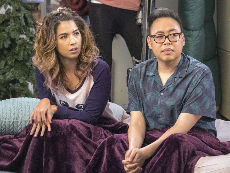 Superstore : Foto Nichole Bloom, Nico Santos