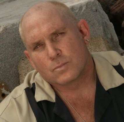 Póster Mickey Gilmore