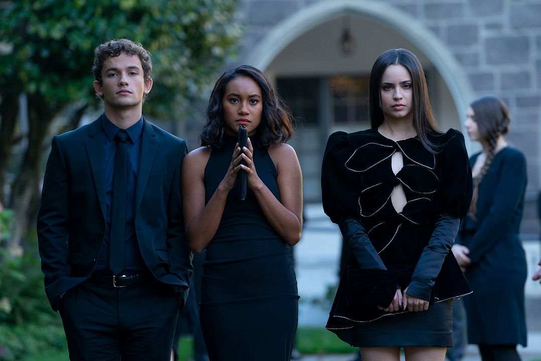 Pequeñas mentirosas: Perfeccionistas : Foto Sydney Park, Sofia Carson, Eli Brown