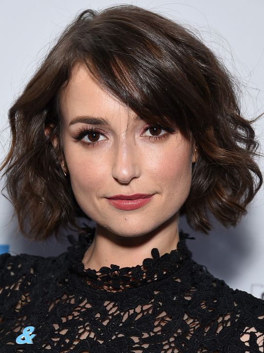 Póster Milana Vayntrub