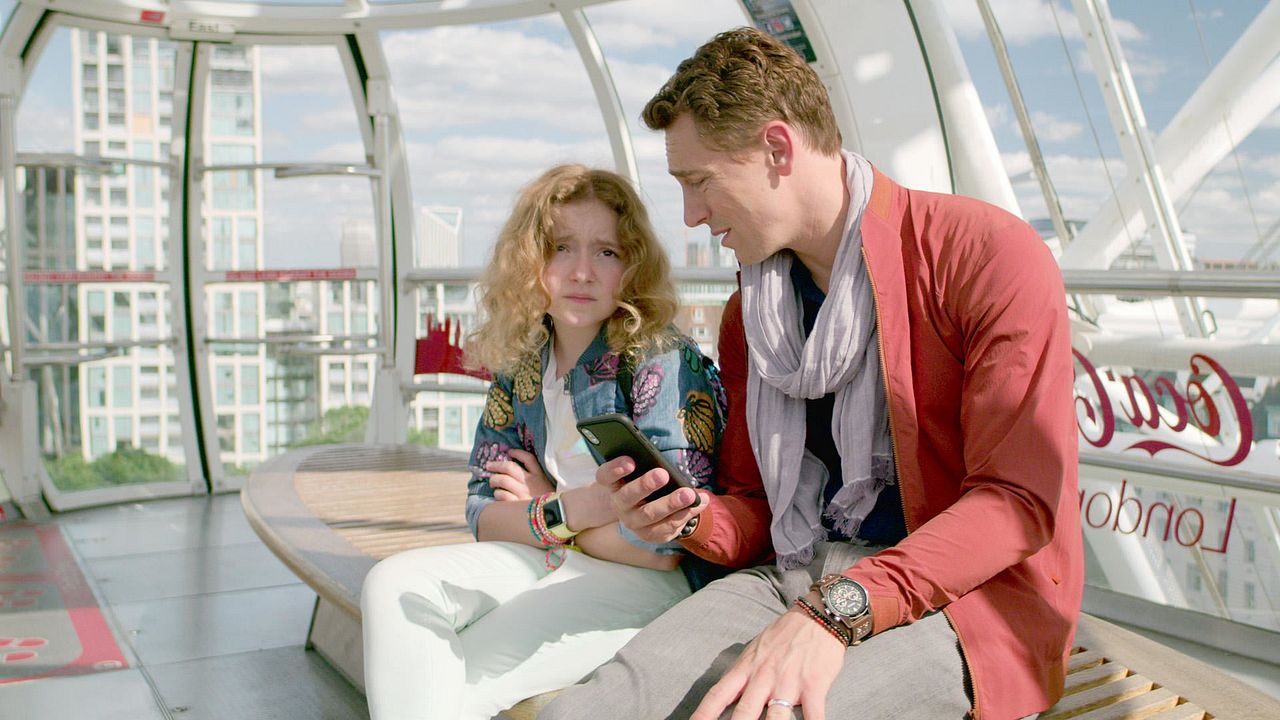 Turn Up Charlie : Póster