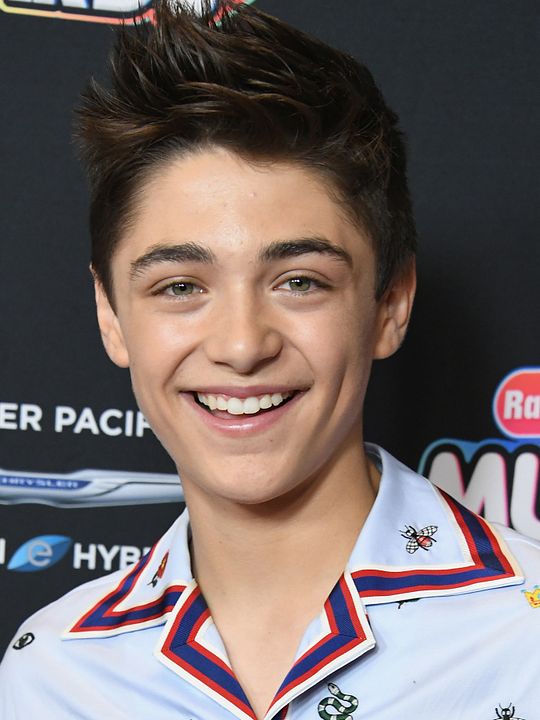 Póster Asher Angel