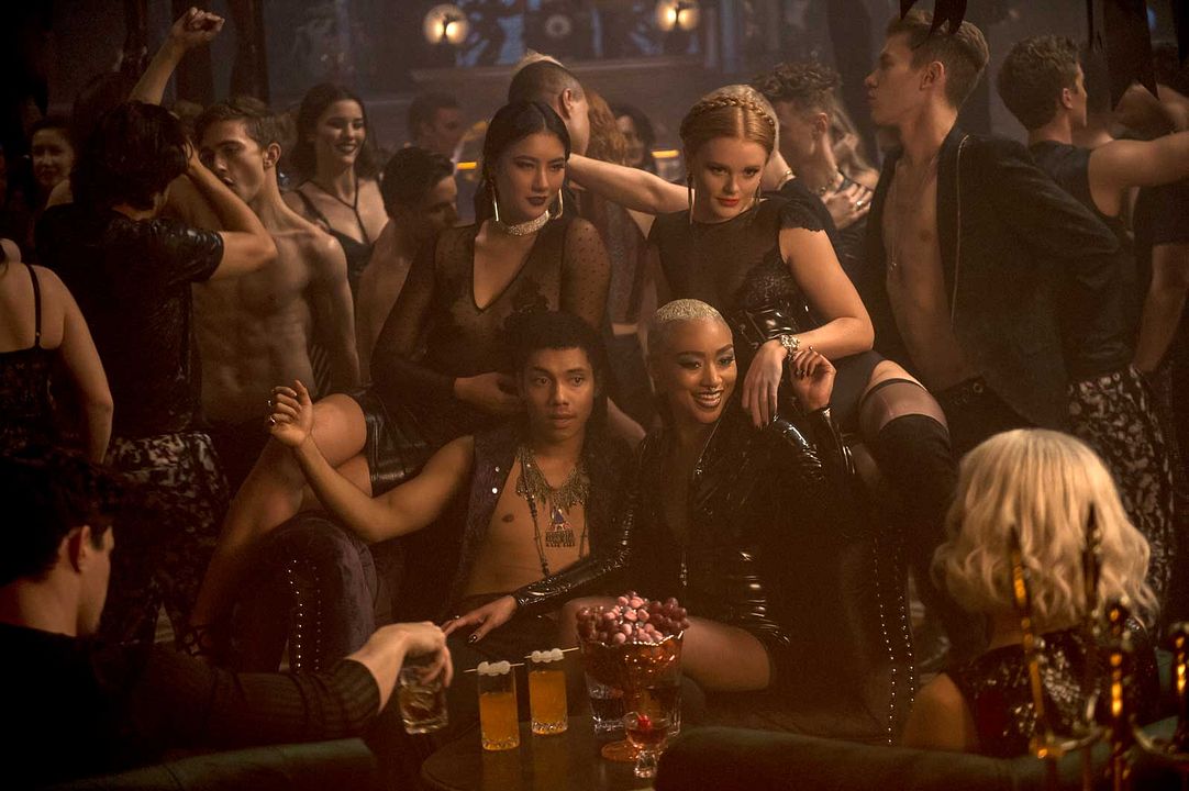 El Mundo Oculto De Sabrina : Foto Tati Gabrielle, Abigail Cowen, Chance Perdomo, Adeline Rudolph