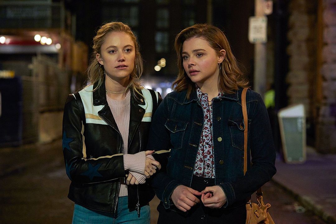 La viuda : Foto Chloë Grace Moretz, Maika Monroe