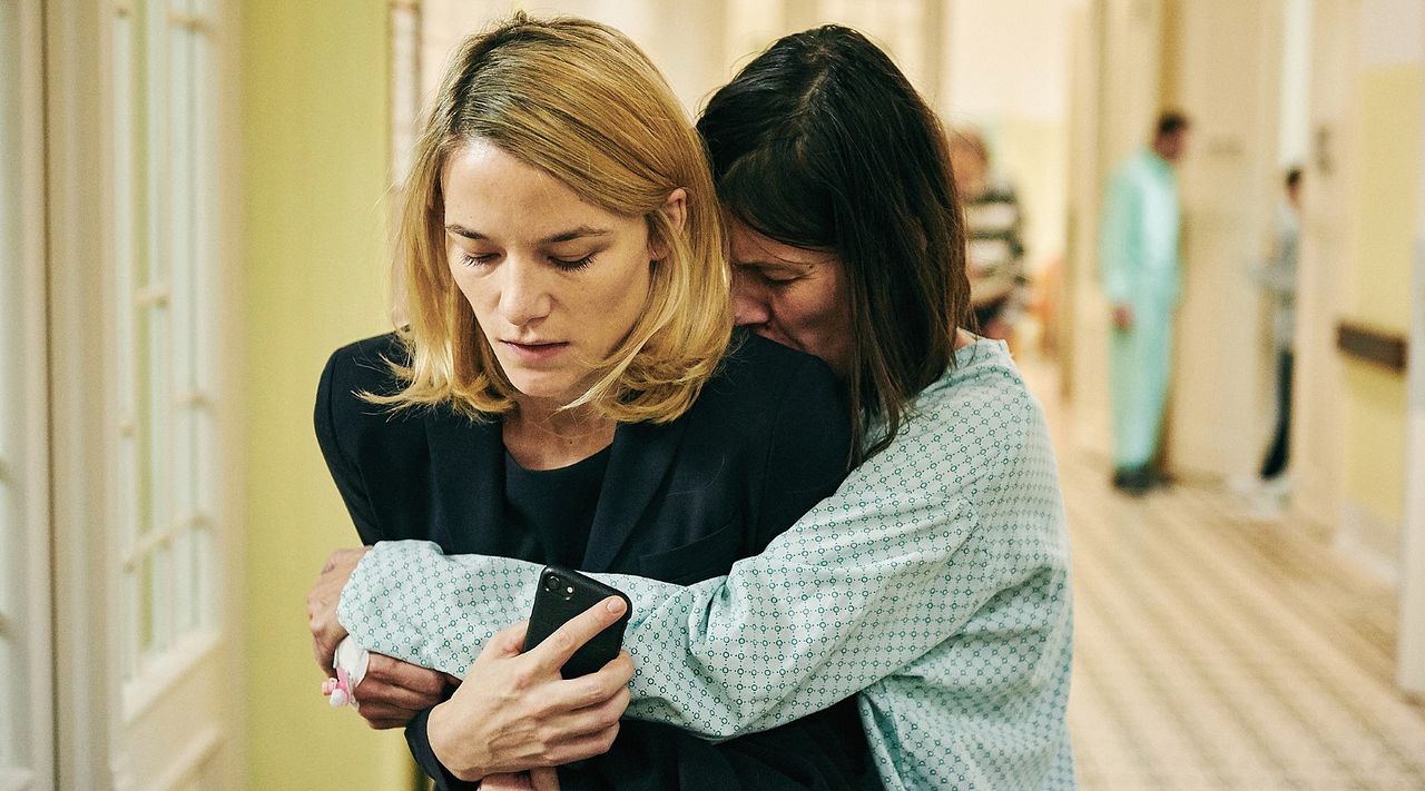 The Ground Beneath My Feet : Foto Valerie Pachner