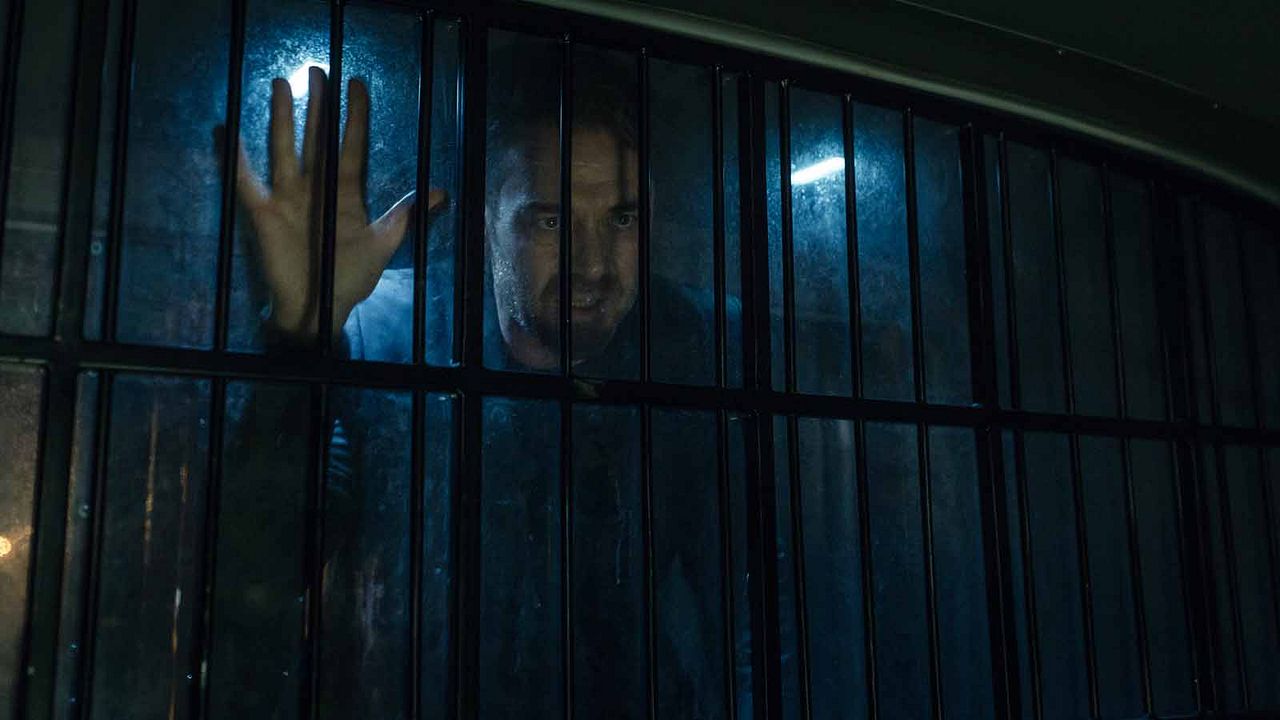 Crímenes Oscuros : Foto Marton Csokas