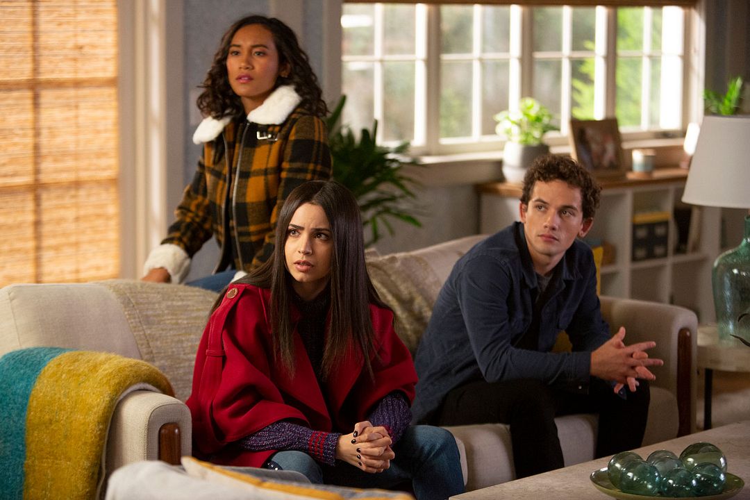 Pequeñas mentirosas: Perfeccionistas : Foto Sydney Park, Sofia Carson, Eli Brown