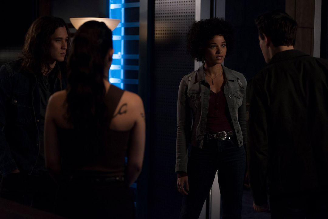 Shadowhunters : Foto Alisha Wainwright, Emeraude Toubia