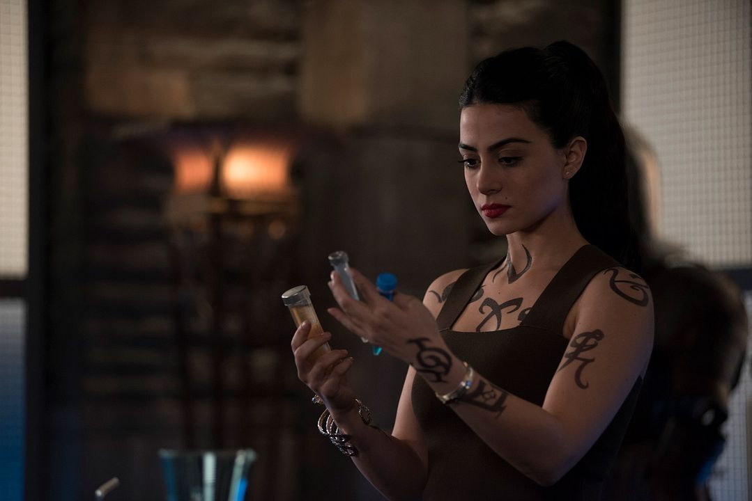 Shadowhunters : Foto Emeraude Toubia