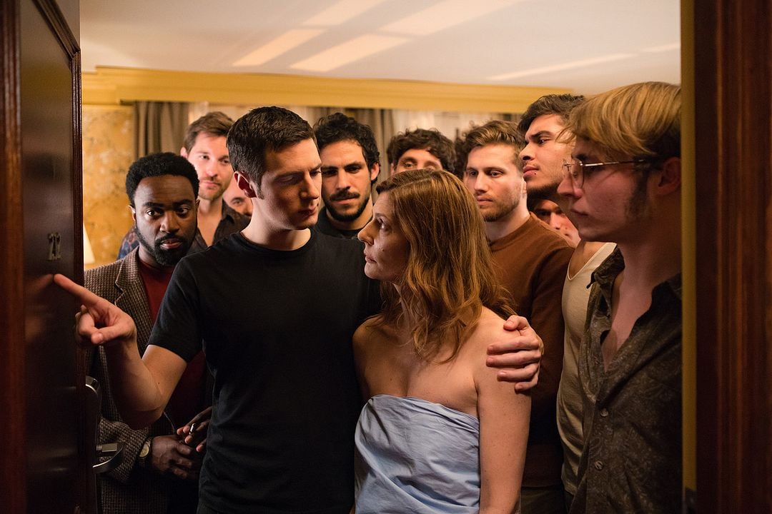 Habitación 212 : Foto Chiara Mastroianni, Vincent Lacoste