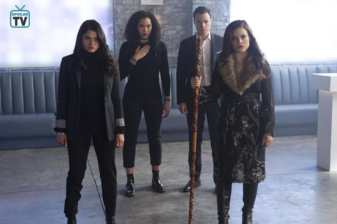 Foto Melonie Diaz, Rupert Evans