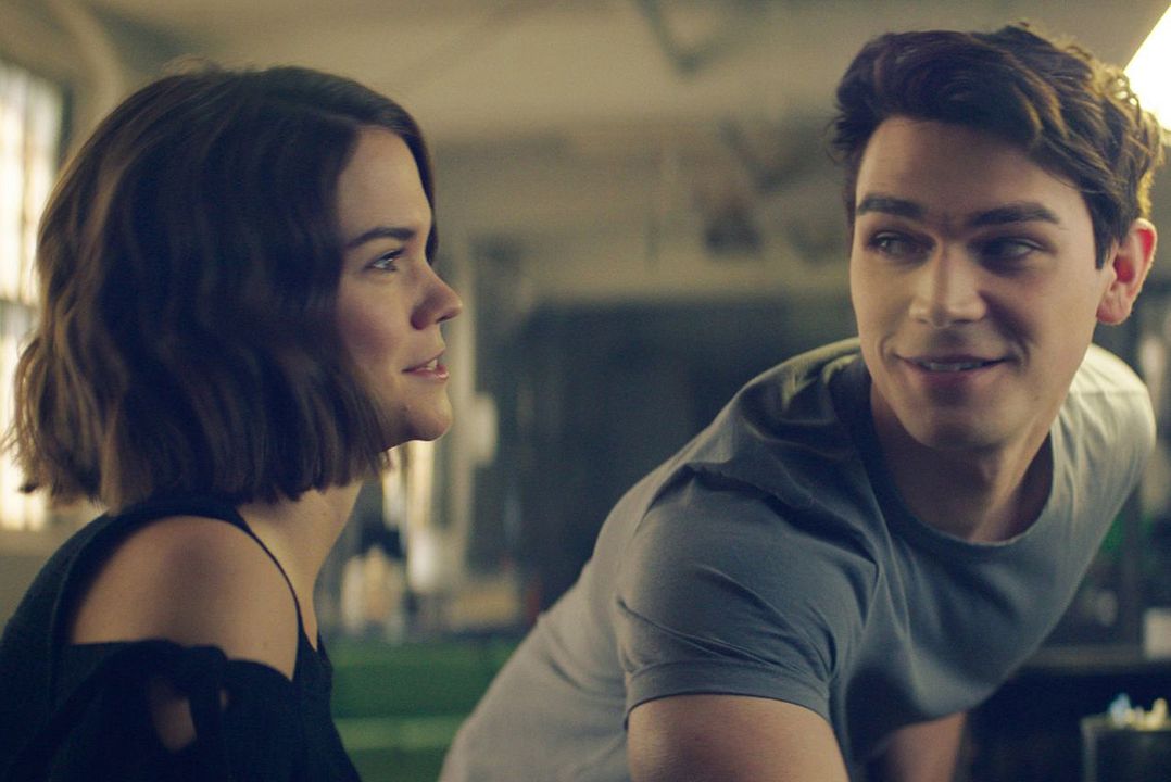 Nuestro último verano : Foto Maia Mitchell, K.J. Apa