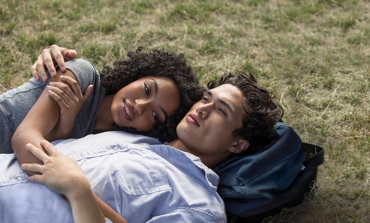 El sol también es una estrella : Foto Yara Shahidi, Charles Melton