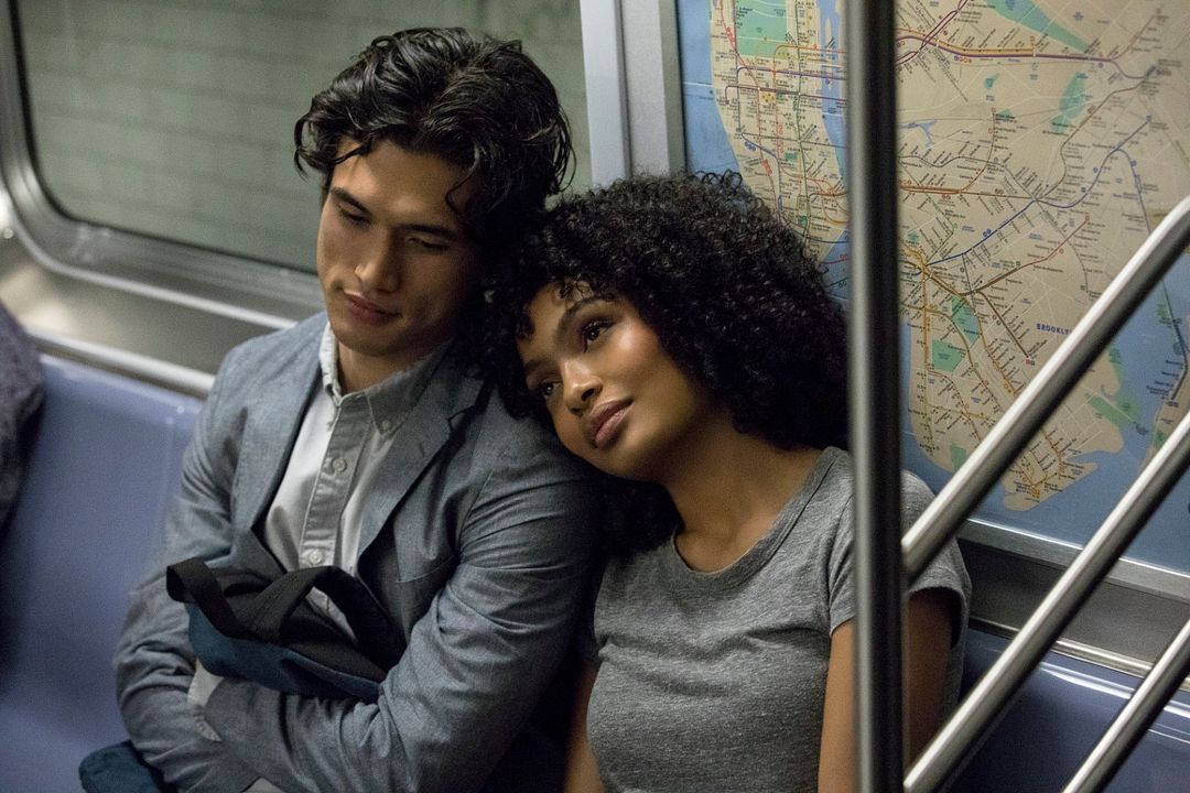 El sol también es una estrella : Foto Yara Shahidi, Charles Melton