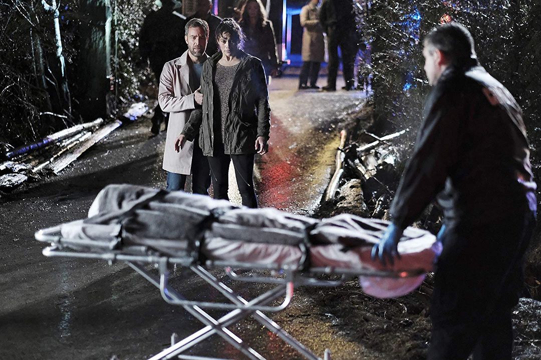 Somewhere Between : Foto