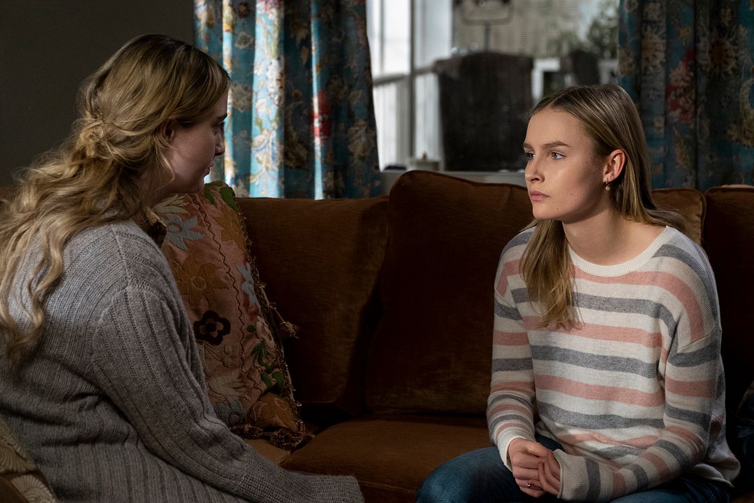 The Society : Foto Olivia DeJonge, Kathryn Newton