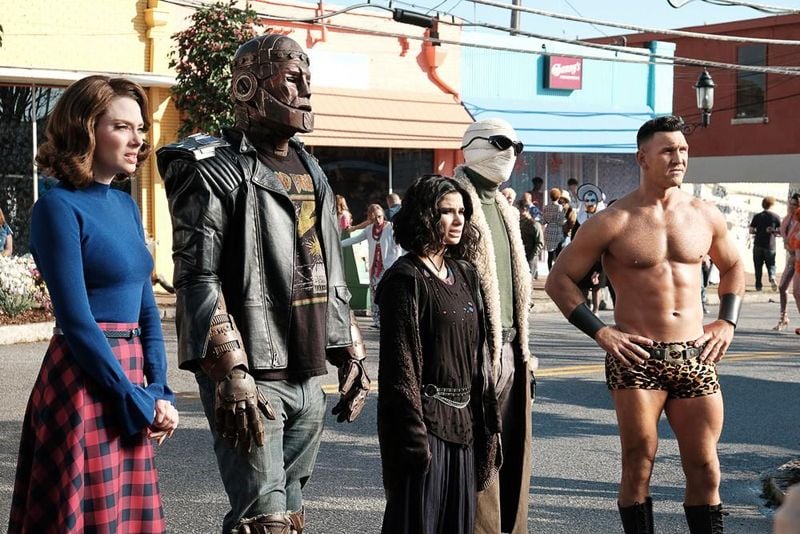 Doom Patrol : Foto Diane Guerrero, Devan Long, Matt Bomer