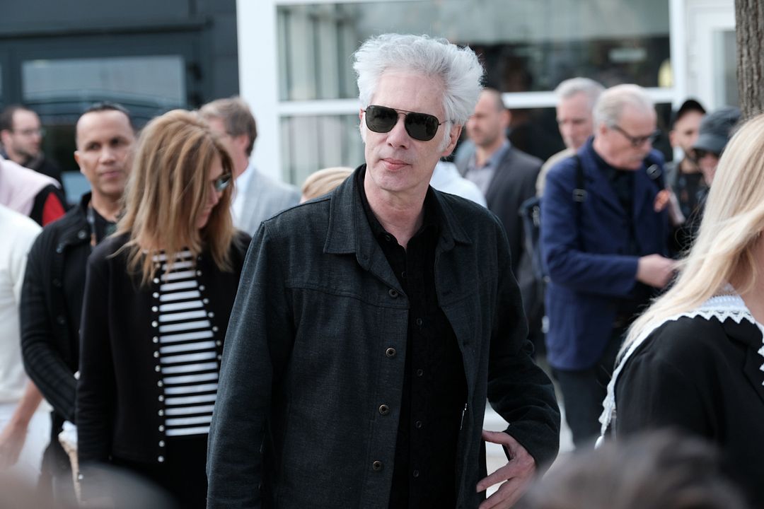 Los muertos no mueren : Cobertura de revista Jim Jarmusch