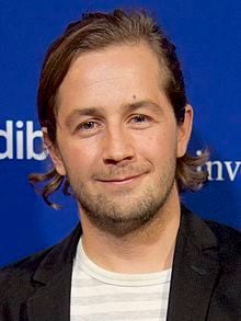 Póster Michael Angarano