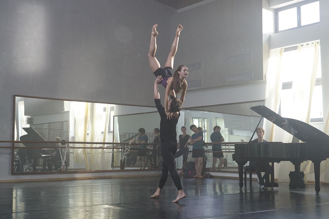 High Strung: Free Dance : Foto