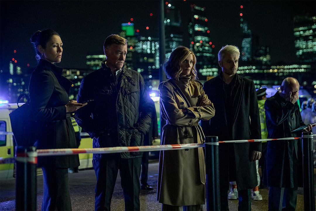 Foto Eleanor Matsuura, Ronan Raftery, Joely Richardson