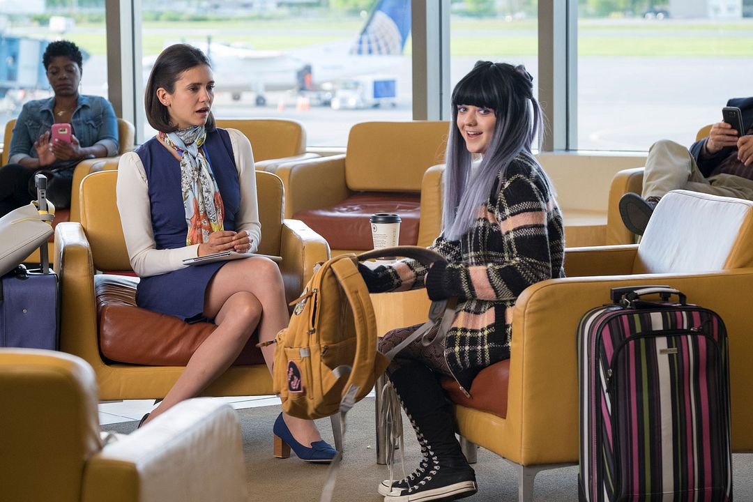 Foto Nina Dobrev, Maisie Williams