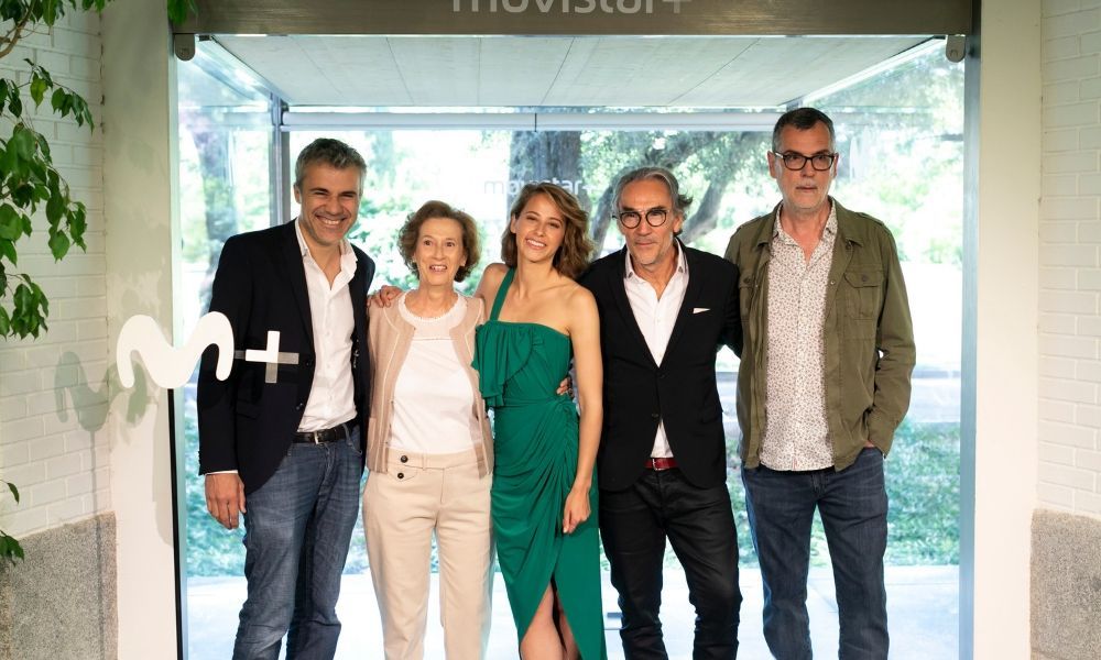 Cobertura de revista Irene Escolar, Will Keen