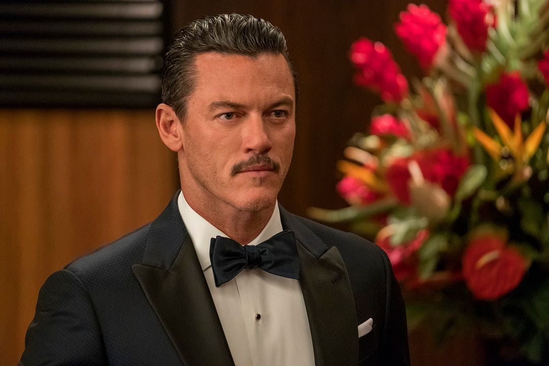 Misterio a bordo : Foto Luke Evans