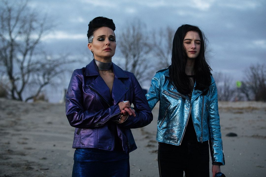 Vox Lux, el precio de la fama : Foto Natalie Portman, Raffey Cassidy