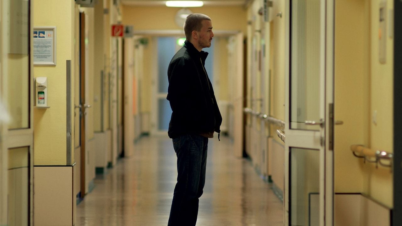 System Crasher : Foto Albrecht Schuch