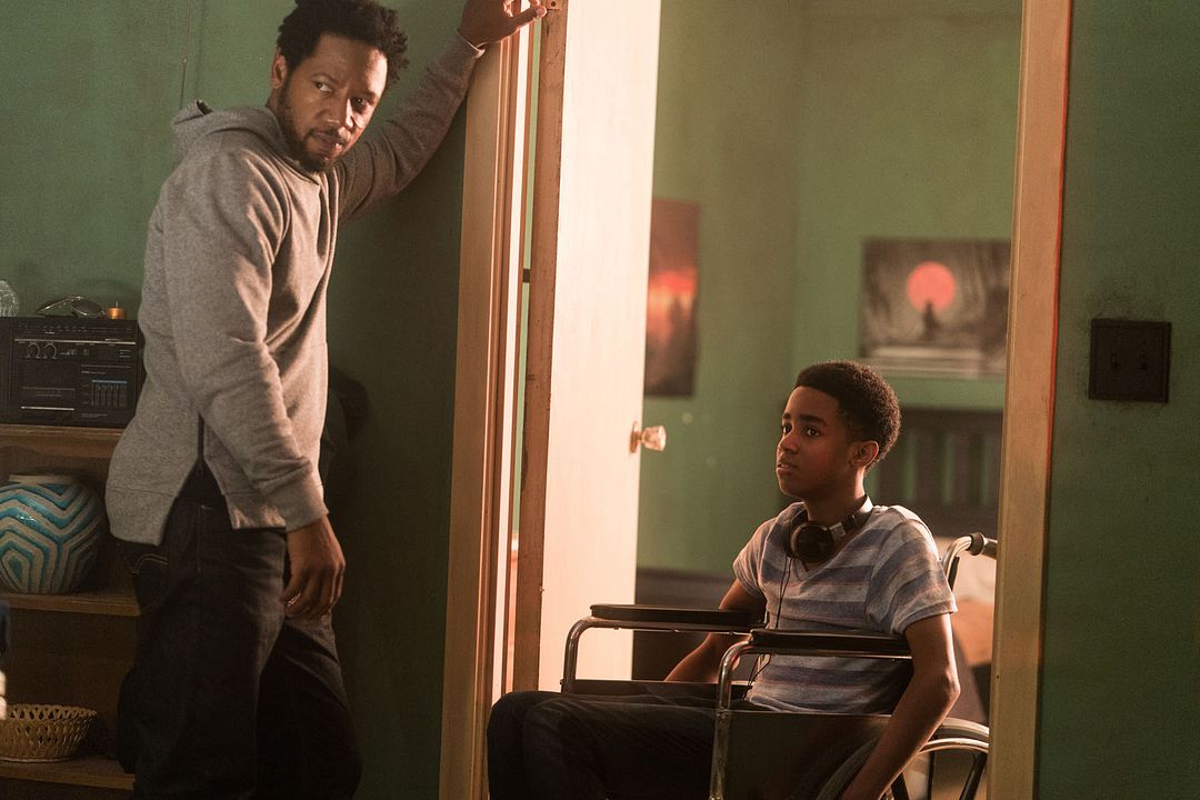 Dragged Across Concrete : Foto