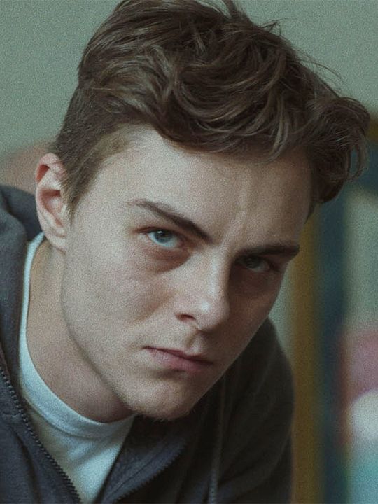 Póster Chris Galust