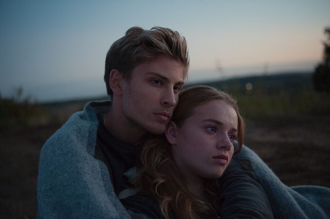 Close to the Horizon : Foto