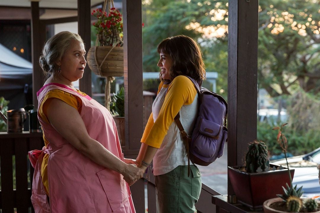 Dora y la ciudad perdida : Foto Adriana Barraza, Isabela Merced