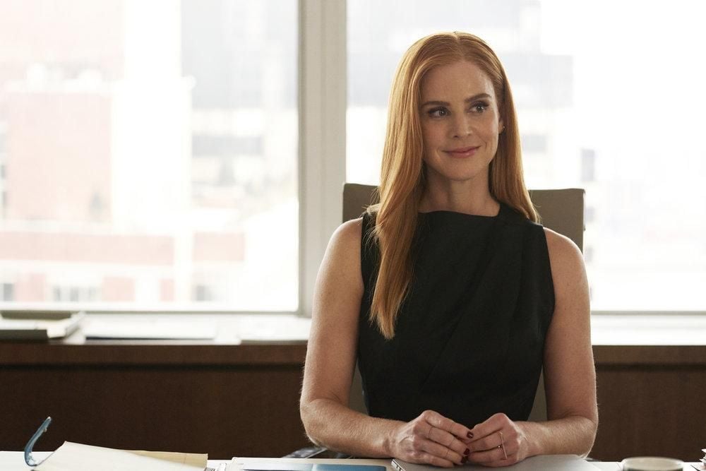 Suits : Foto Sarah Rafferty