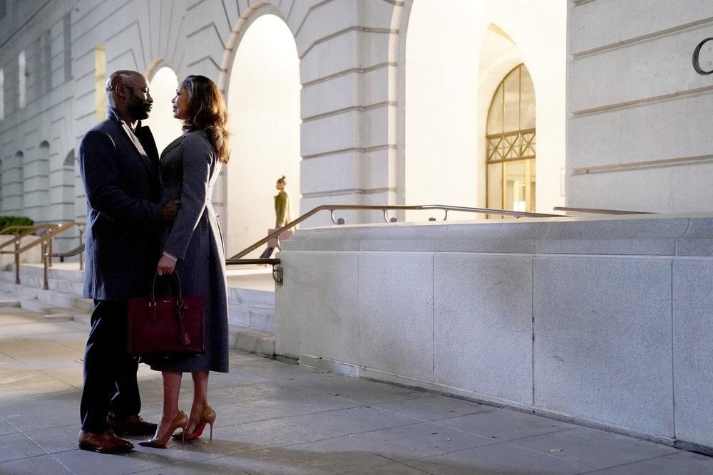 Pearson : Foto Gina Torres, D.B. Woodside