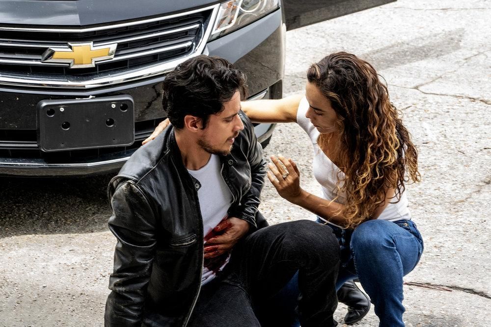 Foto Alice Braga, Peter Gadiot