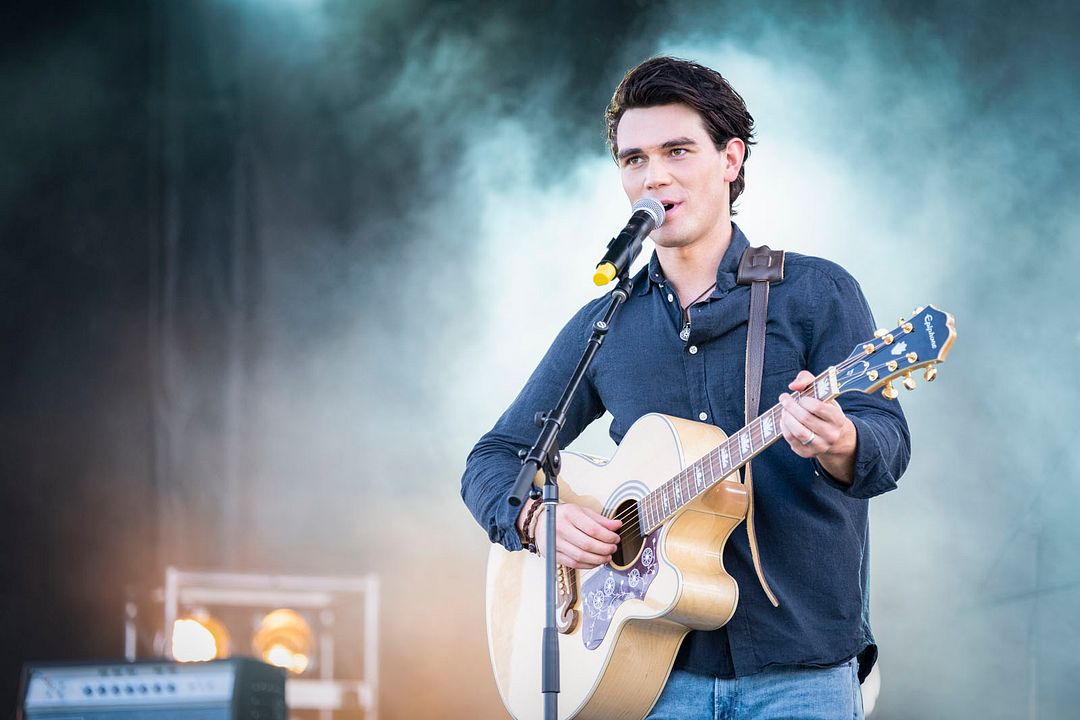 Mientras estés conmigo : Foto K.J. Apa