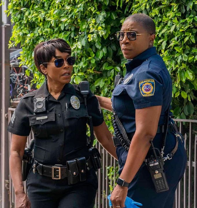 9-1-1 : Foto Aisha Hinds, Angela Bassett