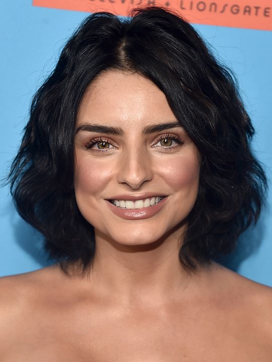 Póster Aislinn Derbez