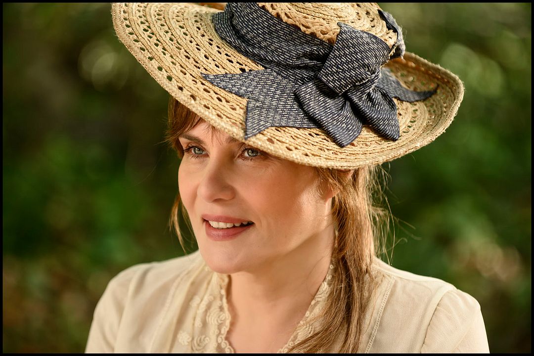 El acusado y el espía : Foto Emmanuelle Seigner