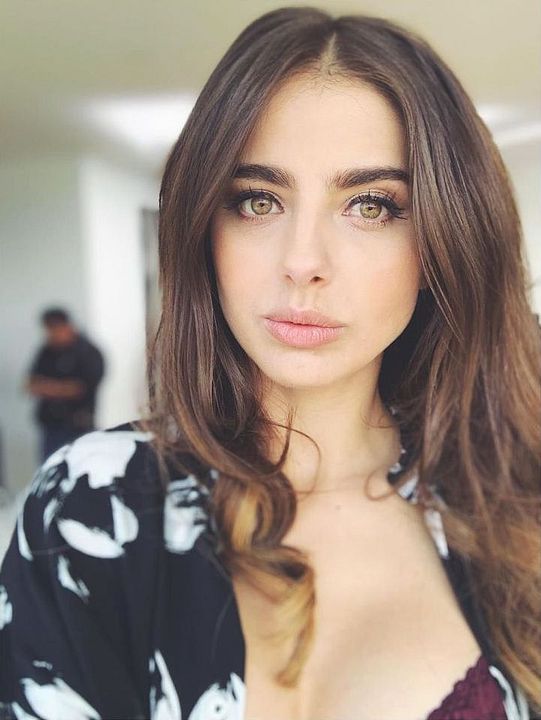 Póster Michelle Renaud