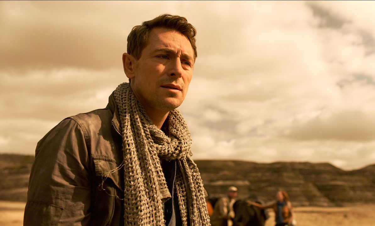 Perdidos en el espacio : Foto JJ Feild