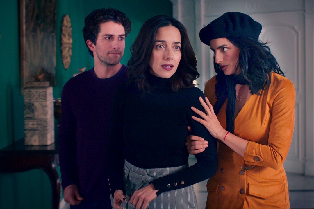 Foto Aislinn Derbez, Dario Yazbek Bernal, Cecilia Suárez